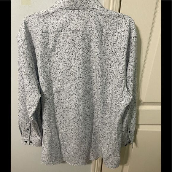 Grey floral button up - Picture 4 of 7